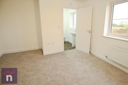 3 bedroom Semi-detached house to let in Challenger Road, Innsworth, GL3