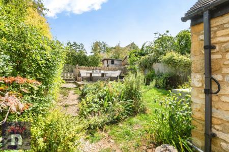 2 bedroom Cottage to let in Hailes Green, Hailes, Cheltenham, GL54