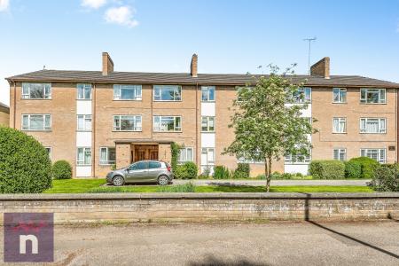 3 bedroom Flat to let in Lansdown Road, Lansdown, Cheltenham, GL51