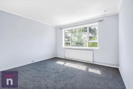 3 bedroom Flat to let in Lansdown Road, Lansdown, Cheltenham, GL51