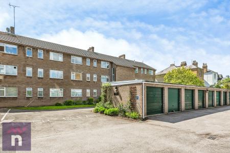 3 bedroom Flat to let in Lansdown Road, Lansdown, Cheltenham, GL51