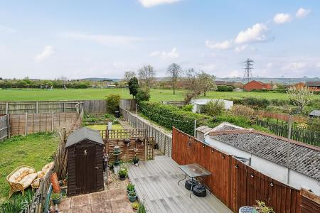 2 bedroom Maisonette to let in Elmfield Avenue, Cheltenham, GL51