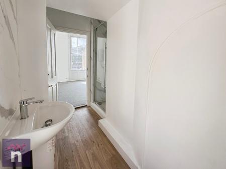 1 bedroom Flat to let in Eastgate Street, Central, Gloucester, GL1