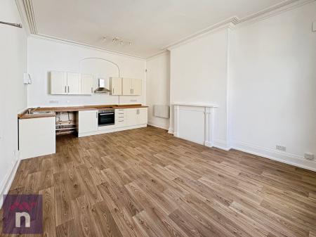 1 bedroom Flat to let in Eastgate Street, Central, Gloucester, GL1