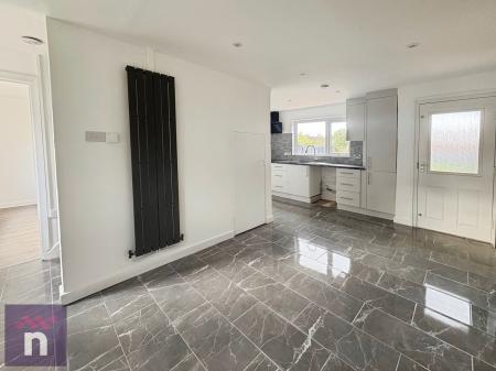 3 bedroom Terraced House to let in Longlands Road, Bishops Cleeve, GL52