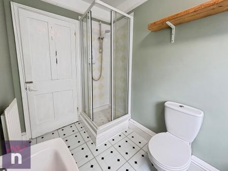 2 bedroom Detached house to let in Devonshire Street, Lower High Street, Cheltenham, GL50