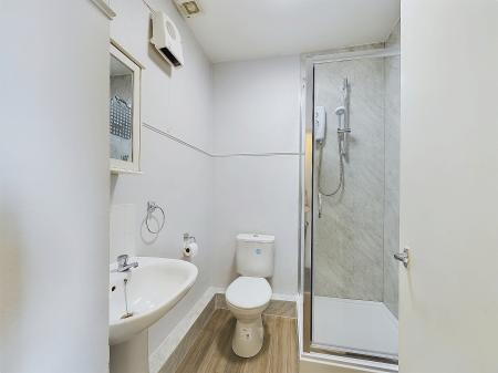 1 bedroom Studio flat to let in Church Street, Newtown, Chester, CH1