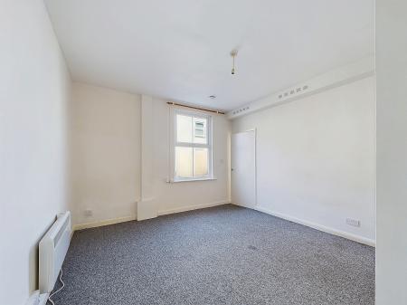 1 bedroom Studio flat to let in Church Street, Newtown, Chester, CH1
