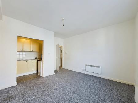 1 bedroom Studio flat to let in Church Street, Newtown, Chester, CH1