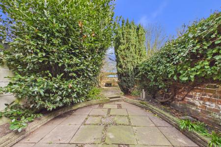 2 bedroom Terraced House to let in Westminster Road, Hoole, Chester, CH2