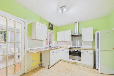 2 bedroom Terraced House to let in Westminster Road, Hoole, Chester, CH2