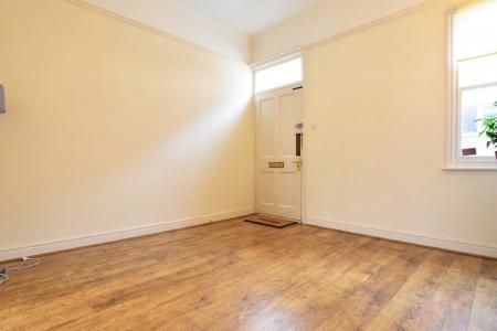 2 bedroom Town house to let in Duke Street, Chester, CH1