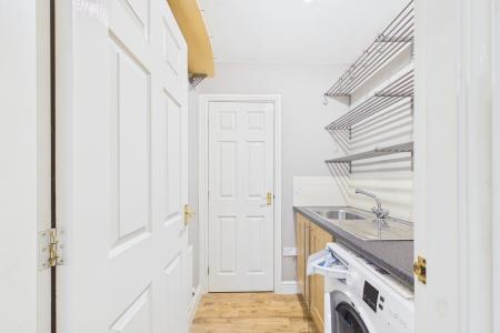 2 bedroom Terraced House to let in Pickering Mews, Hoole, Chester, CH2
