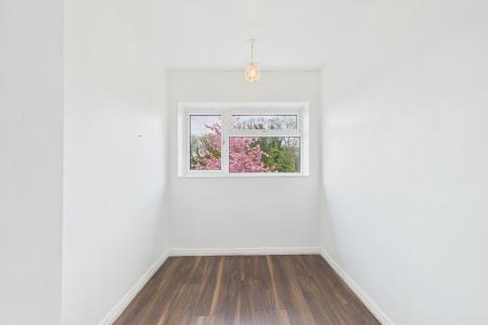 3 bedroom Semi-detached house to let in Cambridge Road, Ellesmere Port, CH65