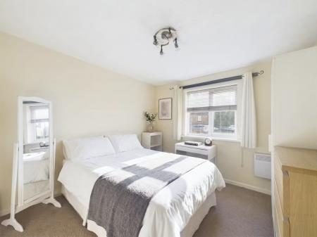 2 bedroom Flat to let in Wetherby Close, Chester, CH1