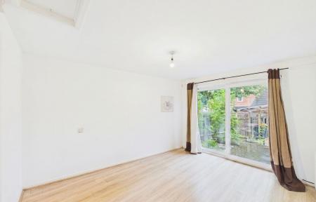 2 bedroom Terraced House to let in Station View, Hoole, Chester, CH2