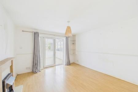 2 bedroom Terraced House to let in Station View, Hoole, Chester, CH2