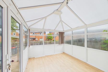 2 bedroom Terraced House to let in Station View, Hoole, Chester, CH2