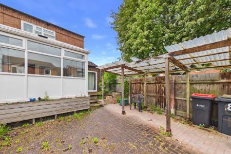 2 bedroom Terraced House to let in Station View, Hoole, Chester, CH2