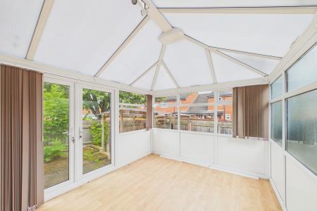 2 bedroom Terraced House to let in Station View, Hoole, Chester, CH2