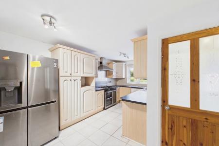 2 bedroom Terraced House to let in Station View, Hoole, Chester, CH2
