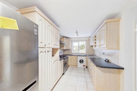 2 bedroom Terraced House to let in Station View, Hoole, Chester, CH2