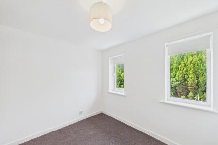 2 bedroom Flat to let in Telford Way, Saltney, CH4