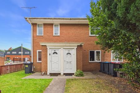 2 bedroom Flat to let in Telford Way, Saltney, CH4