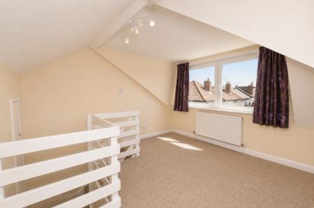 4 bedroom Semi-detached house to let in Woodlands Drive, Hoole, Chester, CH2