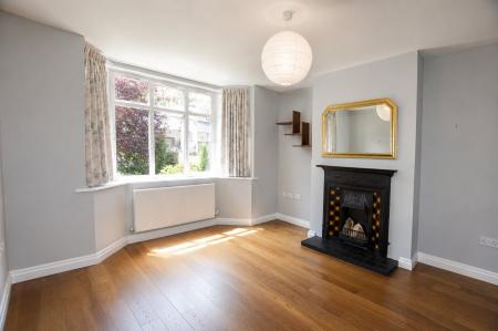 4 bedroom Semi-detached house to let in Woodlands Drive, Hoole, Chester, CH2