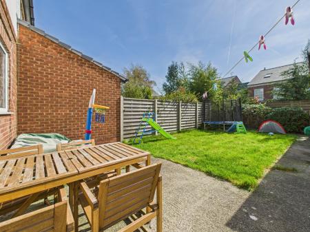 3 bedroom Semi-detached house to let in Knowsley Road, Hoole, Chester, CH2