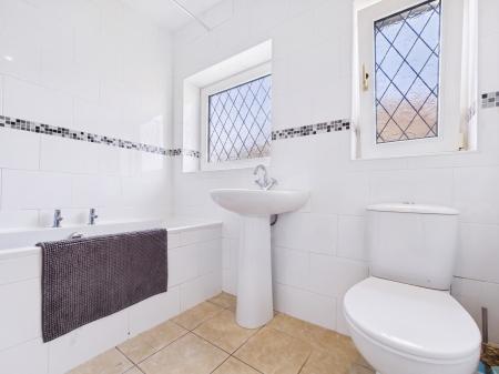 3 bedroom Semi-detached house to let in Knowsley Road, Hoole, Chester, CH2