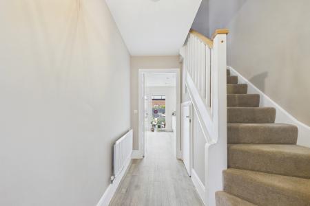 4 bedroom Semi-detached house to let in Dragoon Drive, Huntington, CH3