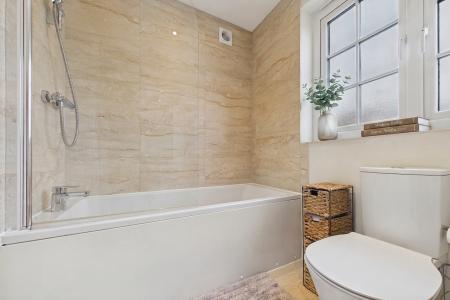 4 bedroom Semi-detached house to let in Dragoon Drive, Huntington, CH3