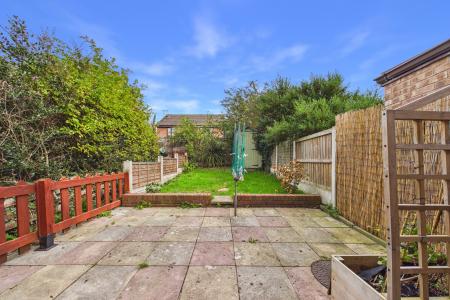 2 bedroom Semi-detached house to let in Kirkwood Close, Vicars Cross, Chester, CH3