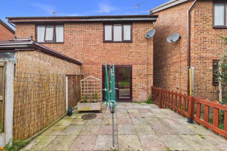2 bedroom Semi-detached house to let in Kirkwood Close, Vicars Cross, Chester, CH3