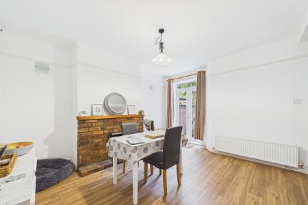 3 bedroom End of terrace house to let in Waverley Terrace, Hoole, Chester, CH2
