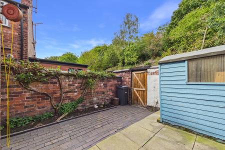 3 bedroom End of terrace house to let in Waverley Terrace, Hoole, Chester, CH2