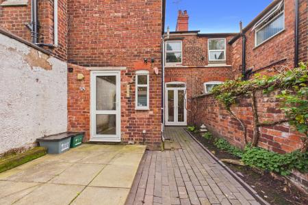 3 bedroom End of terrace house to let in Waverley Terrace, Hoole, Chester, CH2
