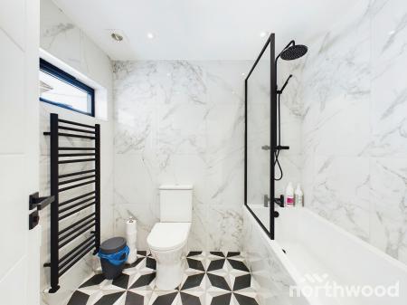 4 bedroom Detached house to let in Percival Road, Walton-on-the-Naze, CO14