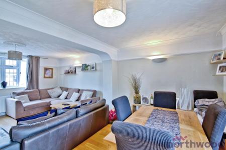 3 bedroom Terraced House for sale in Kempton Avenue, Hornchurch, RM12