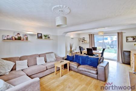 3 bedroom Terraced House for sale in Kempton Avenue, Hornchurch, RM12