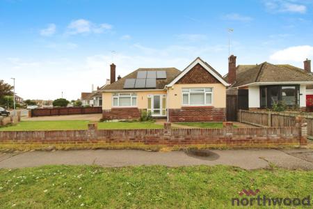 2 bedroom Detached bungalow for sale in Queens Road, Clacton-On-Sea, CO15