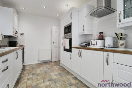 2 bedroom Detached bungalow for sale in Queens Road, Clacton-On-Sea, CO15