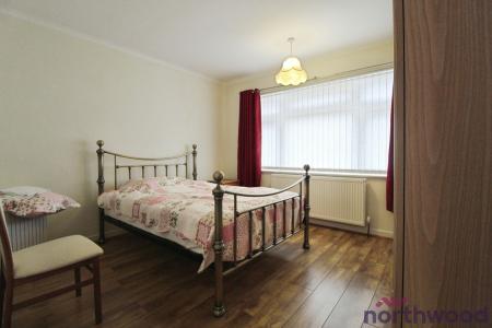 2 bedroom Detached bungalow for sale in Queens Road, Clacton-On-Sea, CO15