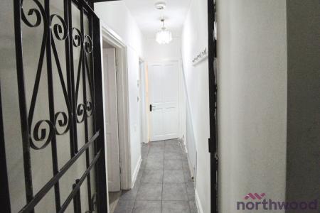 1 bedroom Maisonette for sale in Bennetts Castle Lane, Dagenham, RM8