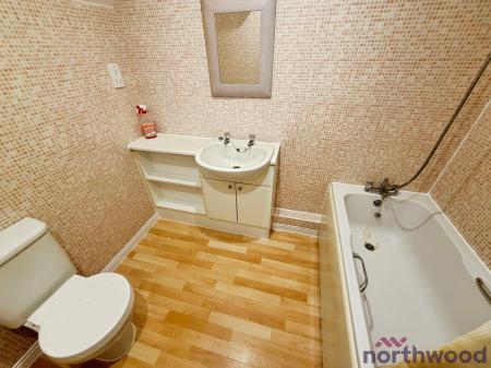 4 bedroom Duplex to let in Meachen Road, Colchester, CO2