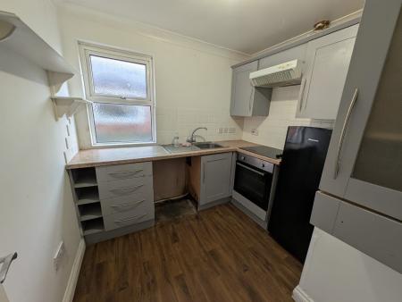 2 bedroom Flat to let in High Street, Clacton-On-Sea, CO15