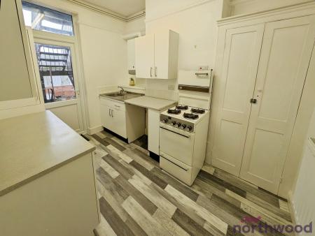 1 bedroom Flat to let in Colne Road, Clacton-On-Sea, CO15