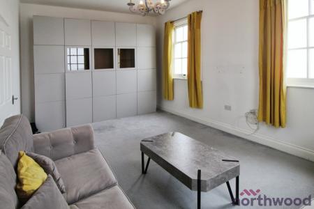 2 bedroom Apartment to let in East Terrace, Walton-on-the-Naze, CO14